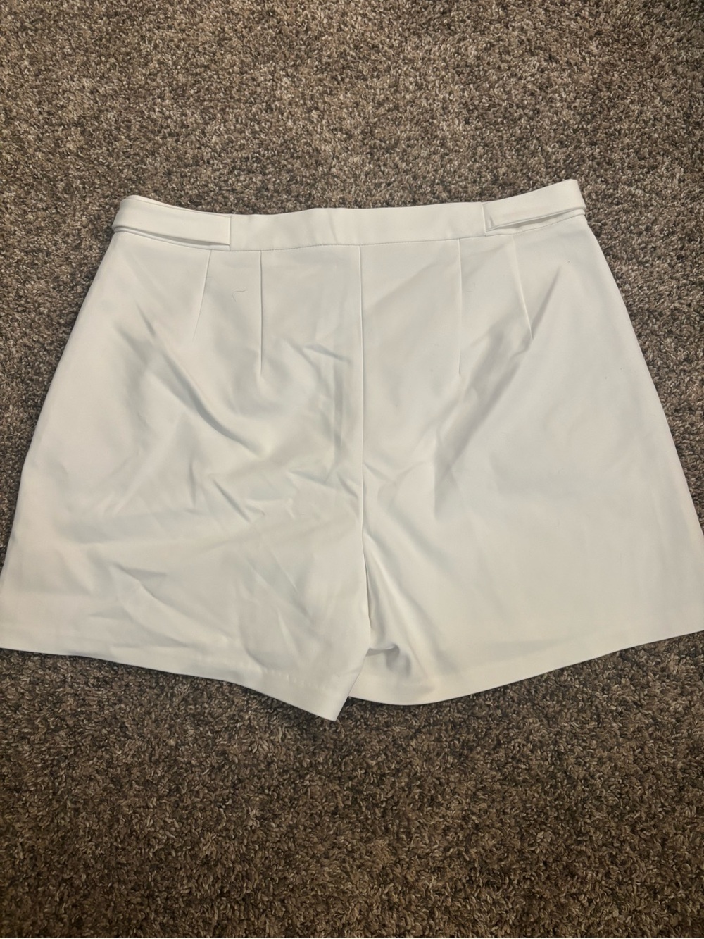 NWT Express White Women's High-Rise Tailored Shorts
